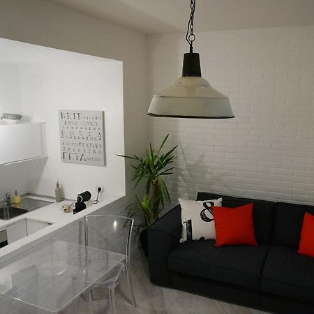 Les Suites Di بارما الغرفة الصورة