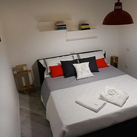 Les Suites Di بارما الغرفة الصورة