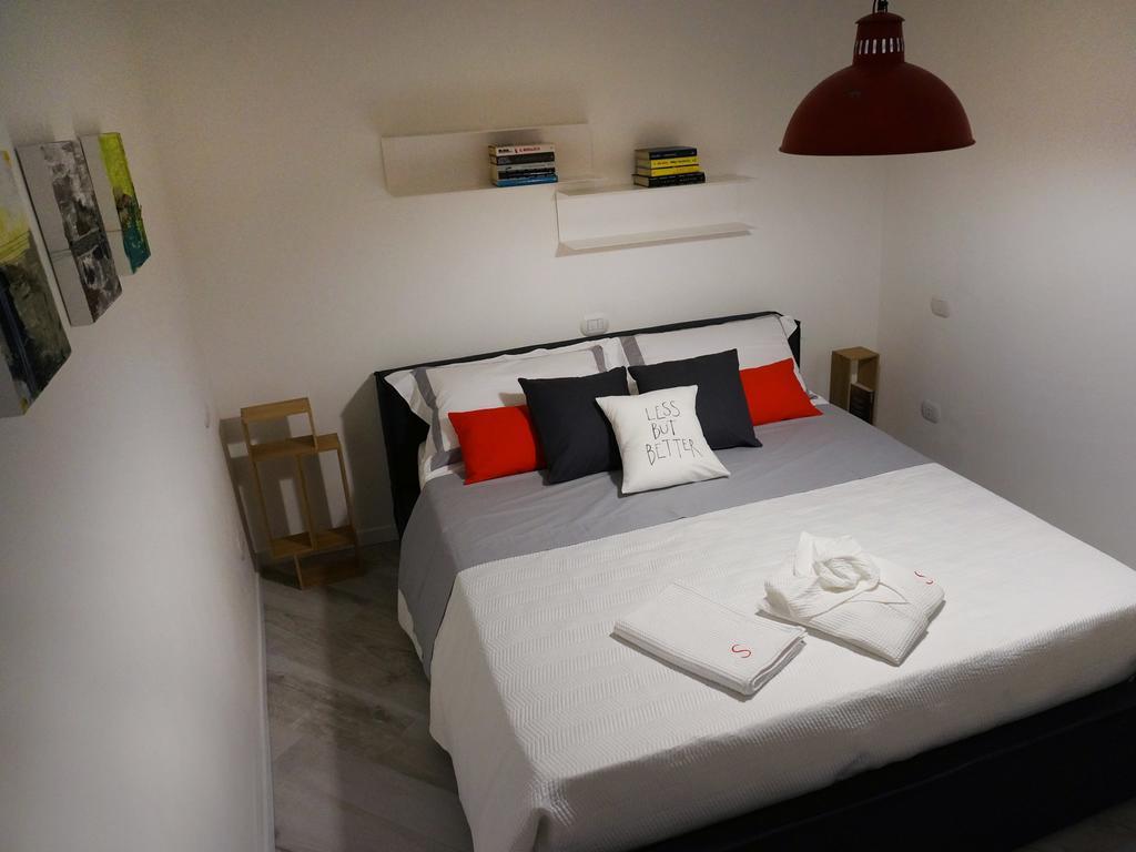 Les Suites Di بارما الغرفة الصورة