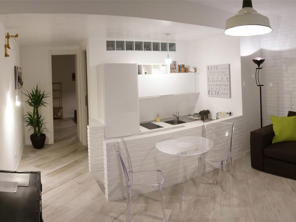 Les Suites Di بارما الغرفة الصورة